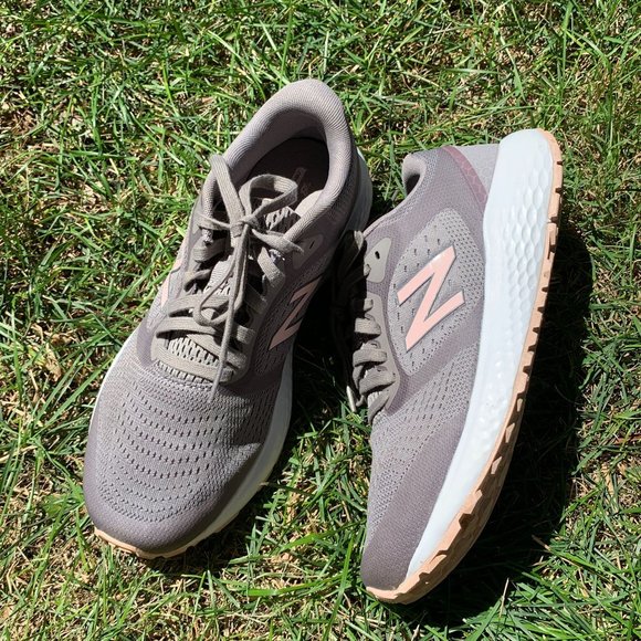 EUC New Balance 520 Breathable Mesh Lightweight Lace-up Running Shoes Size 10 - Picture 7 of 8